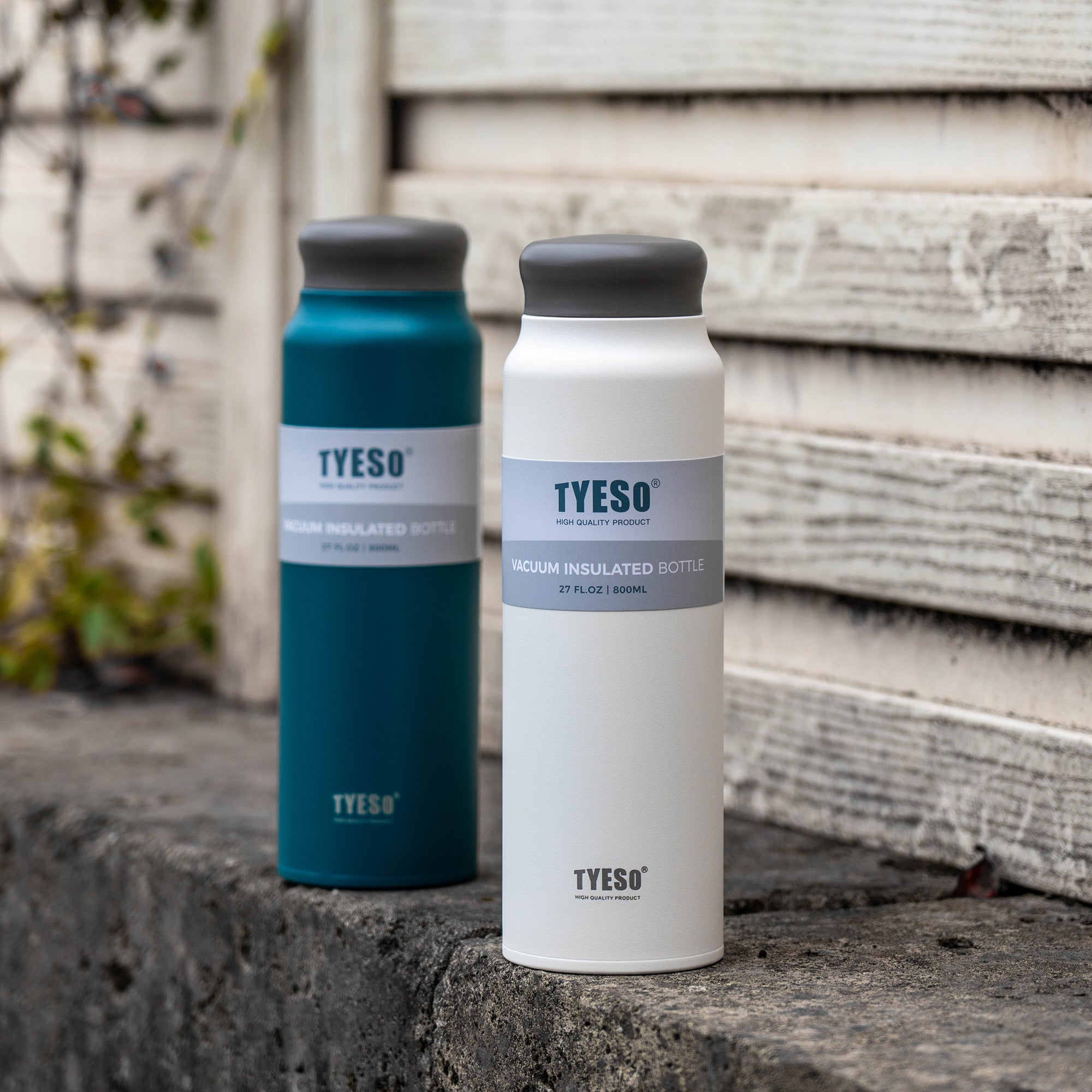 TYESO_Light Weight vacuum Bottle 19B_Blue_White