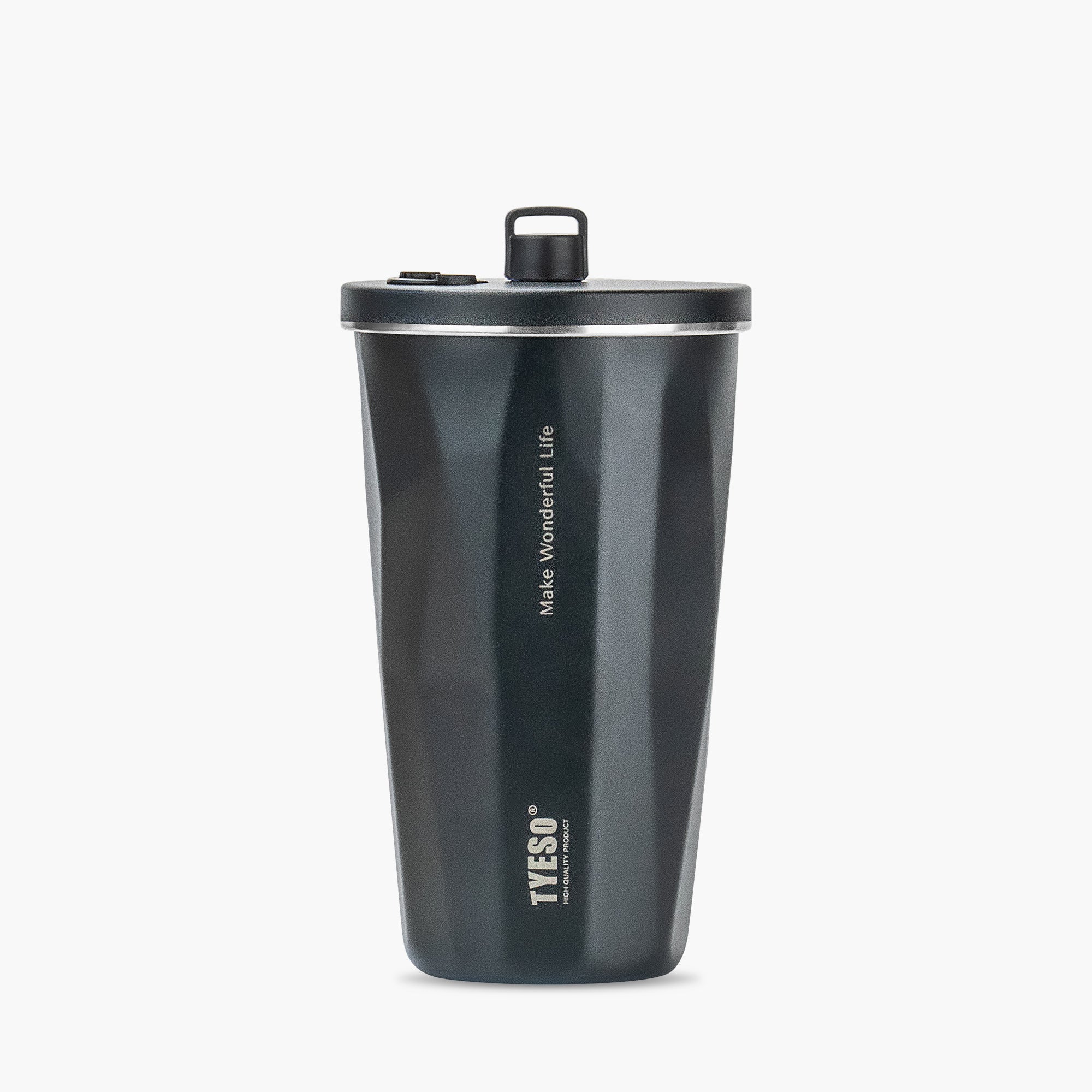 TYESO FLAIR Retractable Straw Tumbler in Solid Black, 20 oz – lid detail #color_solid black