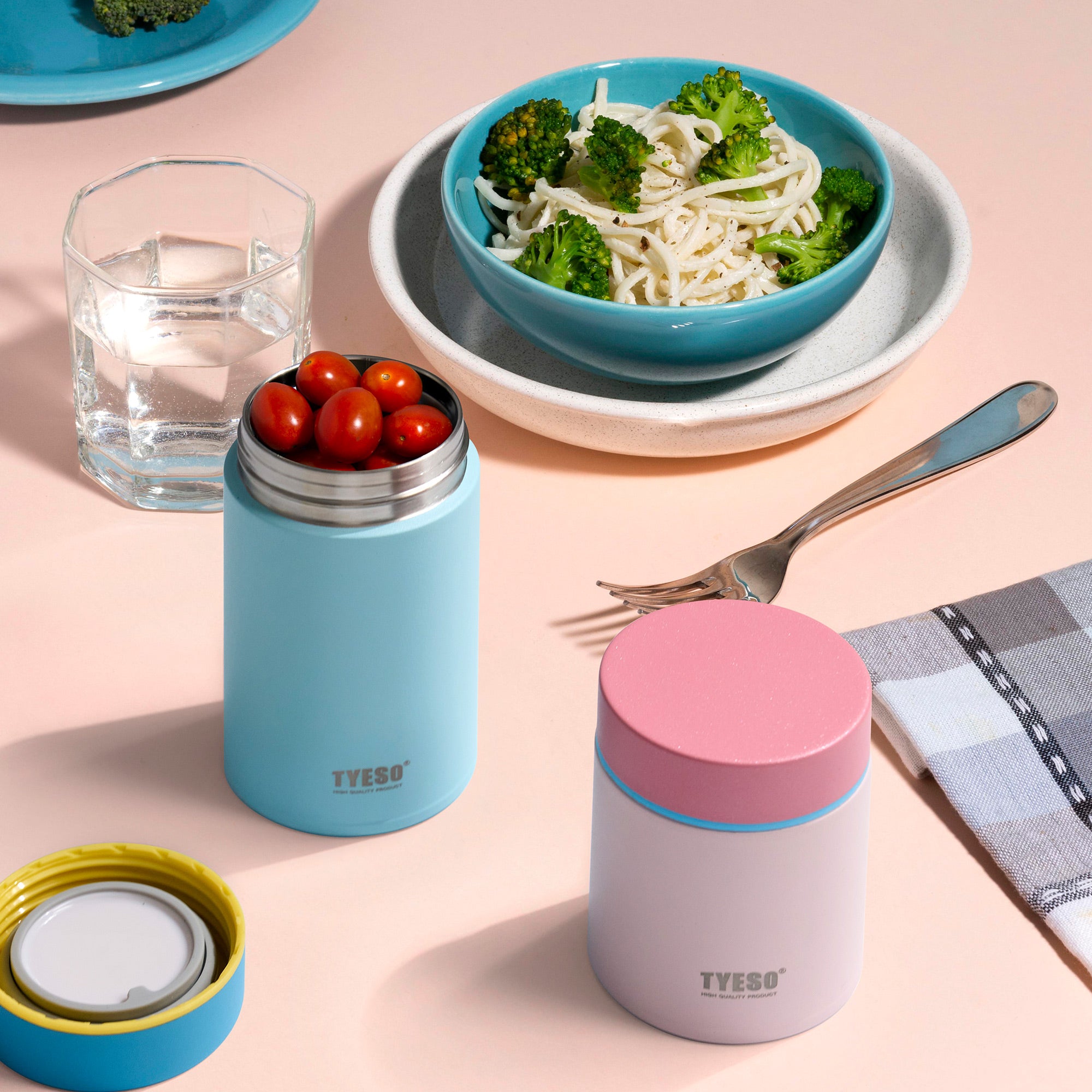 TYESO PETAL Insulated Food Jar in Pink #color_pink