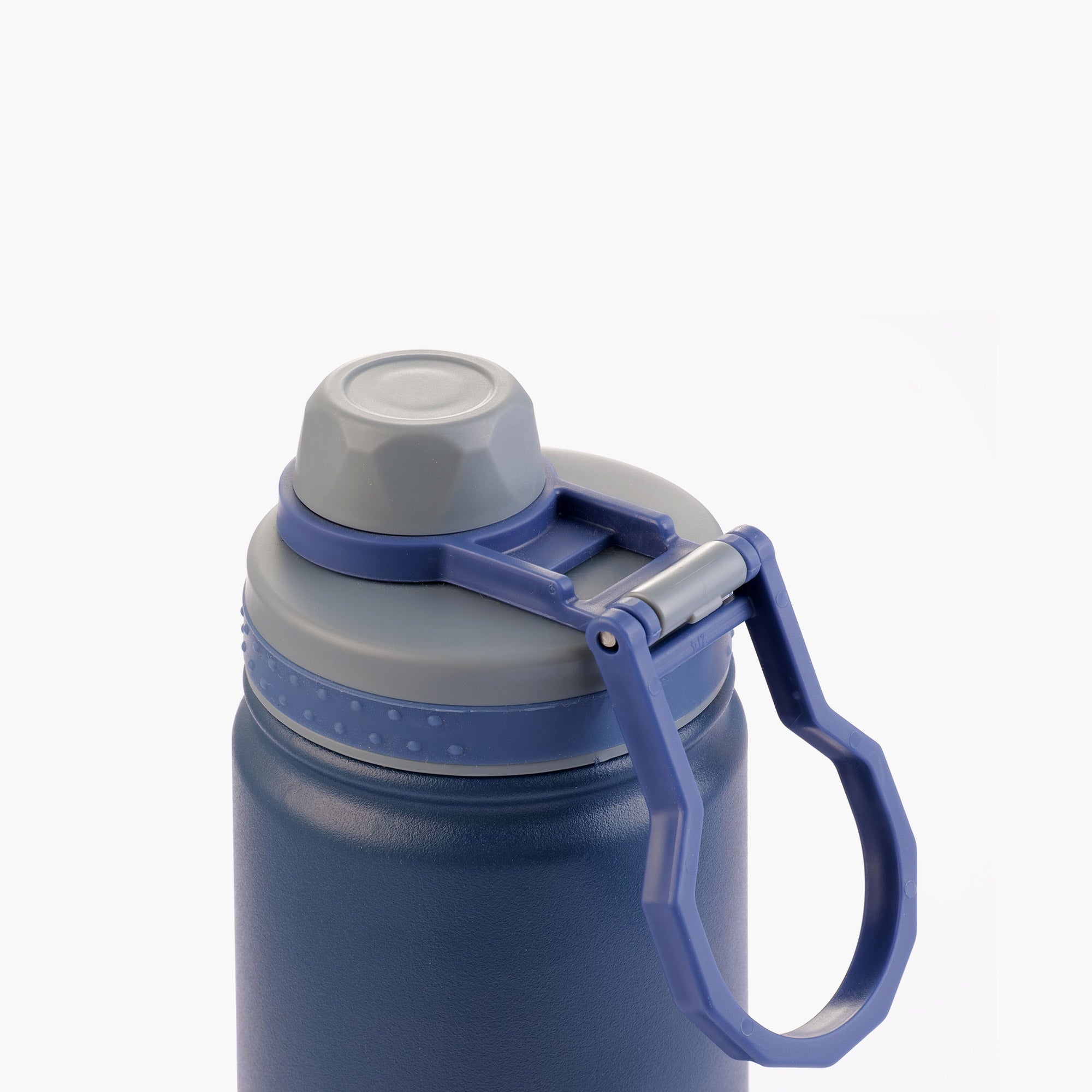 TYESO REVIVE Sports Bottle with Foldable Handle in Blue, 20 oz – carry handle detail #color_blue