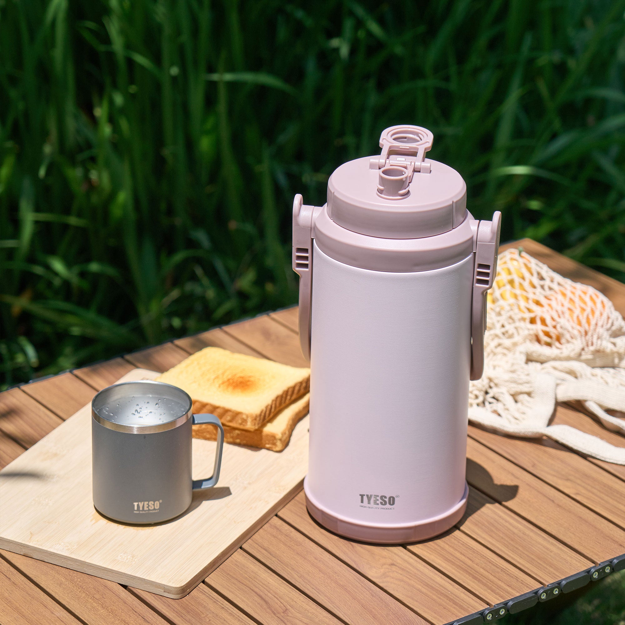 TYESO STOCK pink large sports bottle on outdoor table #color_pink