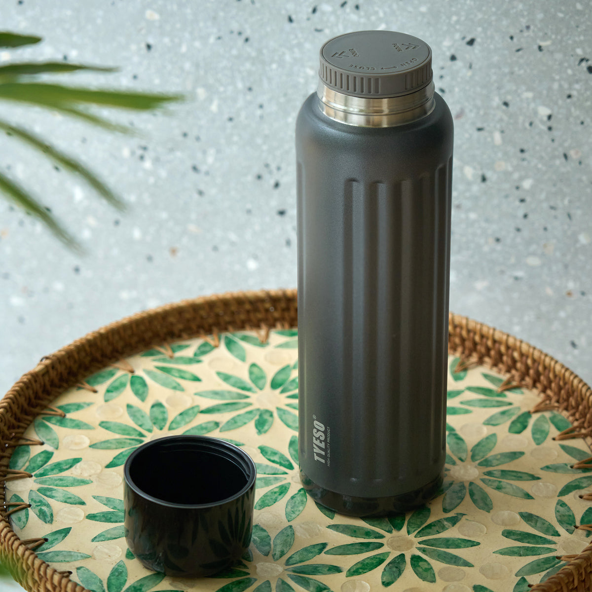 Shimmer Black FLUTE insulated bottle with built-in cup  #color_shimmer black