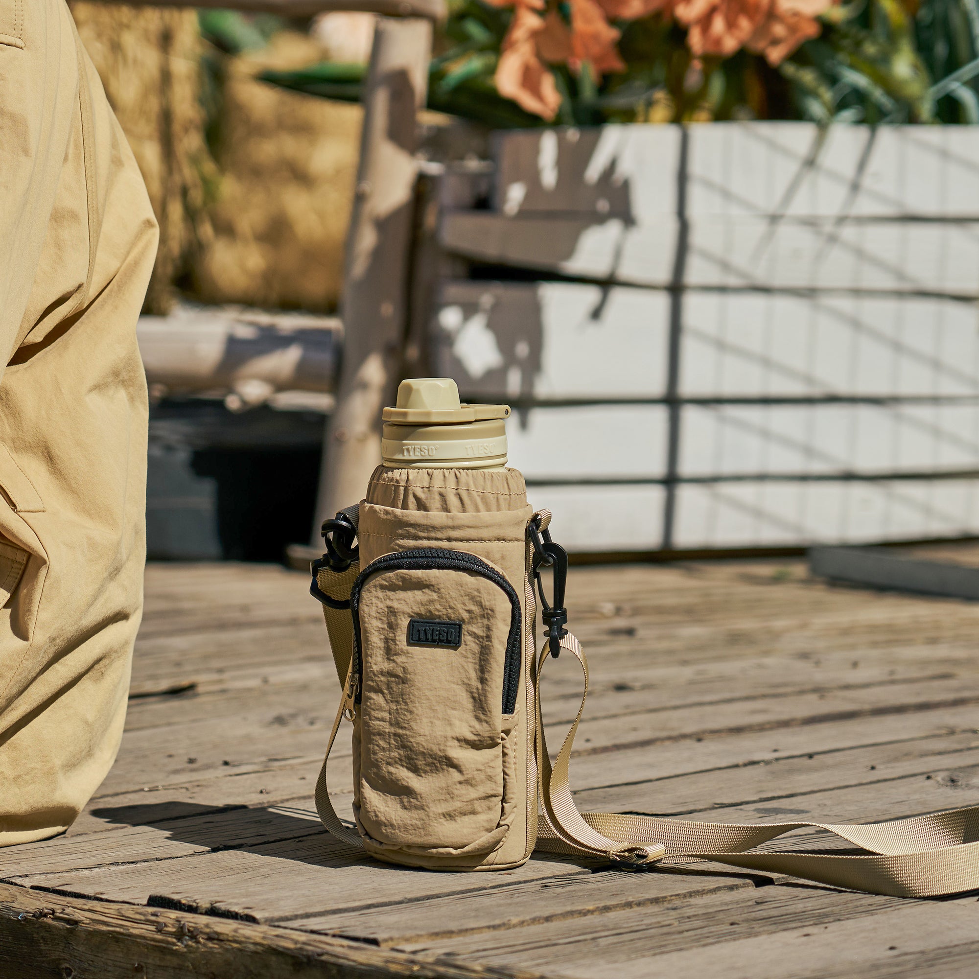 TYESO Multi-Use Bottle Pouch Khaki