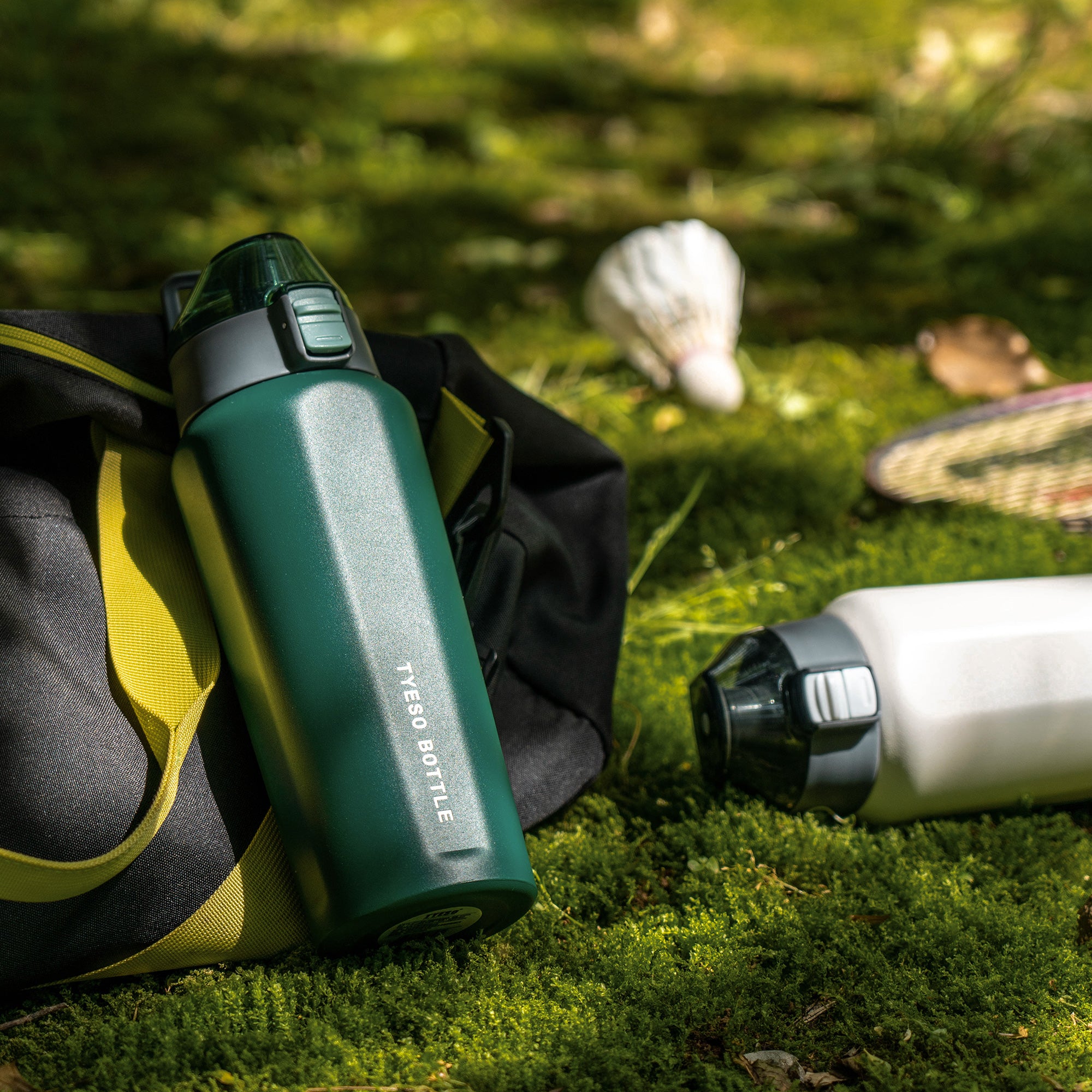 TYESO_Sports Bottle With Unique Square Shape_Green_20oz 1