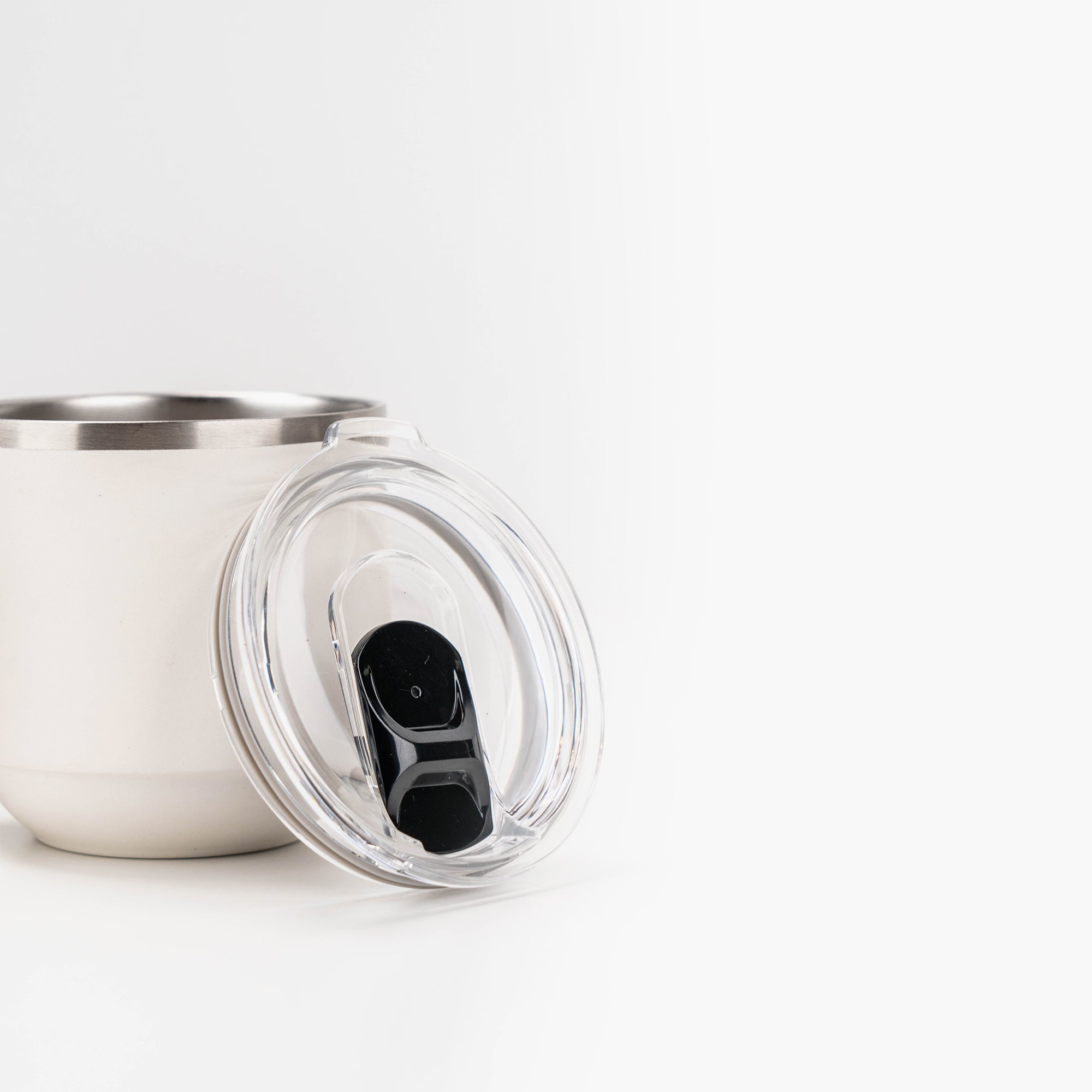 tyeso cask coffee mug replacement lid with mug lifestyle display secure fit daily use portable design